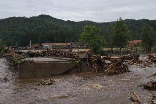 黑龙江多列车停运，导致多趟列车停运道路塌方